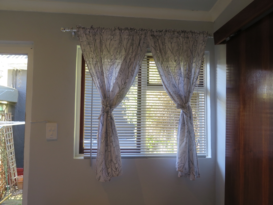 To Let 1 Bedroom Property for Rent in Mowbray Western Cape